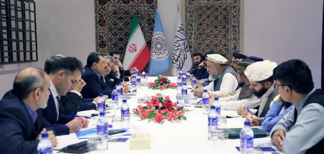 برگزاری نشست اقتصادی و تجارتی افغانستان و ایران در کابل؛ هدفگذاری تجارت سالانه ۱۰ میلیارد دلاری برگزاری نشست اقتصادی و تجارتی افغانستان و ایران در کابل؛ هدفگذاری تجارت سالانه ۱۰ میلیارد دلاری