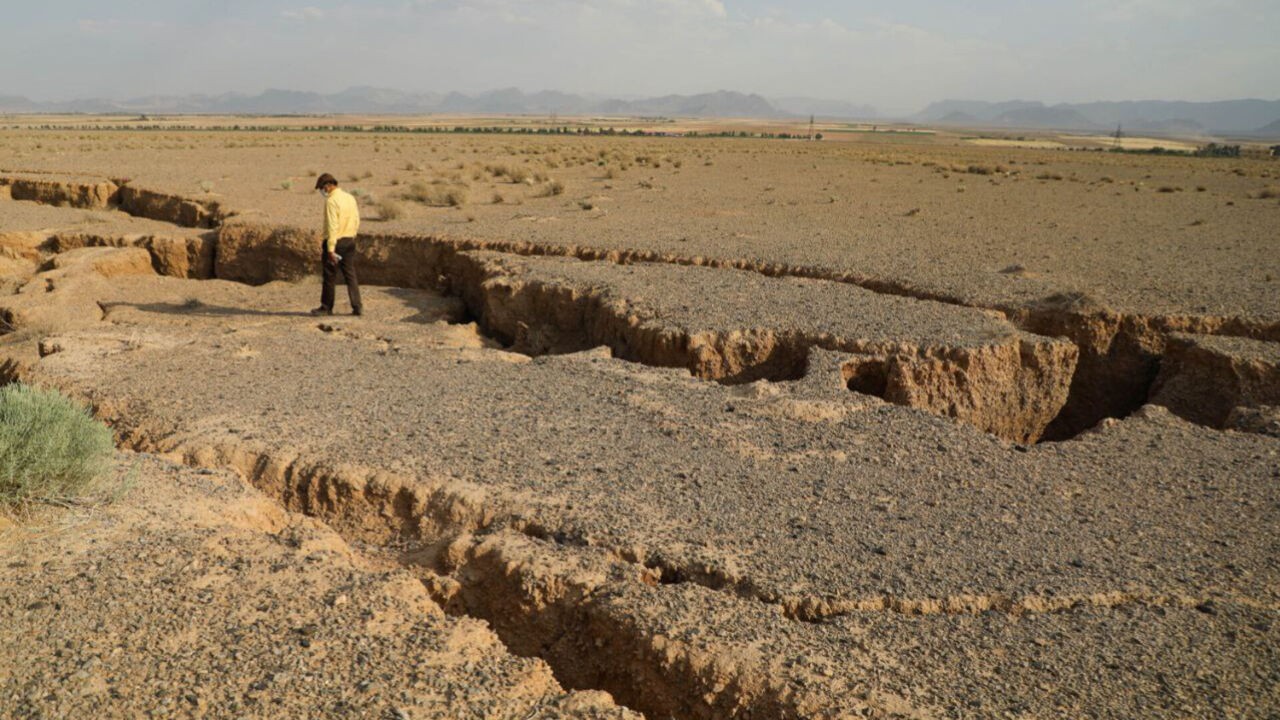 فرونشست پنهان در دشتهای استان گلستان و شرق مازندران فاجعهبار است فرونشست پنهان در دشتهای استان گلستان و شرق مازندران فاجعهبار است