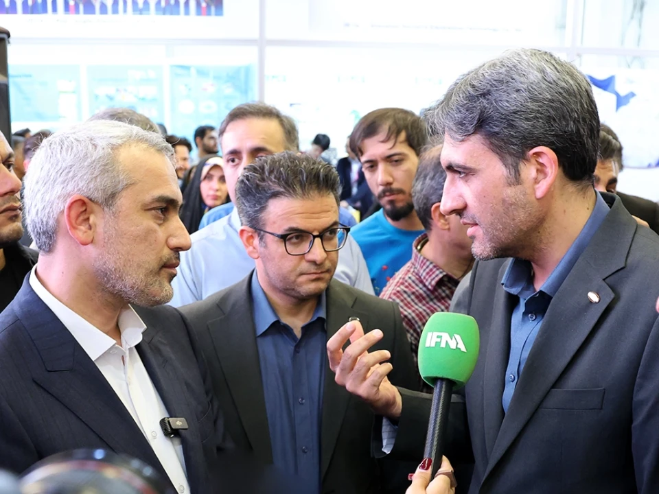 بازدید وزیر اقتصاد از غرفه ایرانسل در نمایشگاه الکامپبازدید وزیر اقتصاد از غرفه ایرانسل در نمایشگاه الکامپ بازدید وزیر اقتصاد از غرفه ایرانسل در نمایشگاه الکامپبازدید وزیر اقتصاد از غرفه ایرانسل در نمایشگاه الکامپ