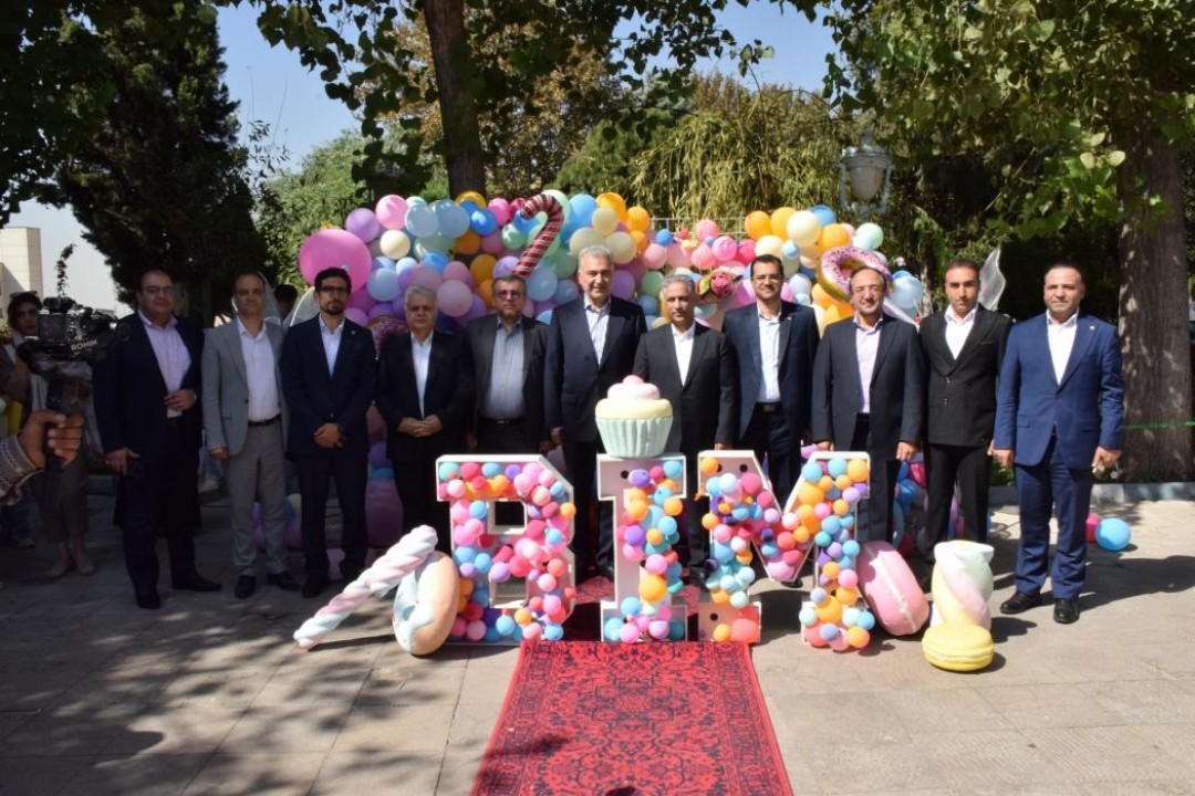 برگزاری آیین اختتامیه جشنواره آوای غدیر در آستانه سالروز تأسیس بانك صنعت و معدن برگزاری آیین اختتامیه جشنواره آوای غدیر در آستانه سالروز تأسیس بانك صنعت و معدن