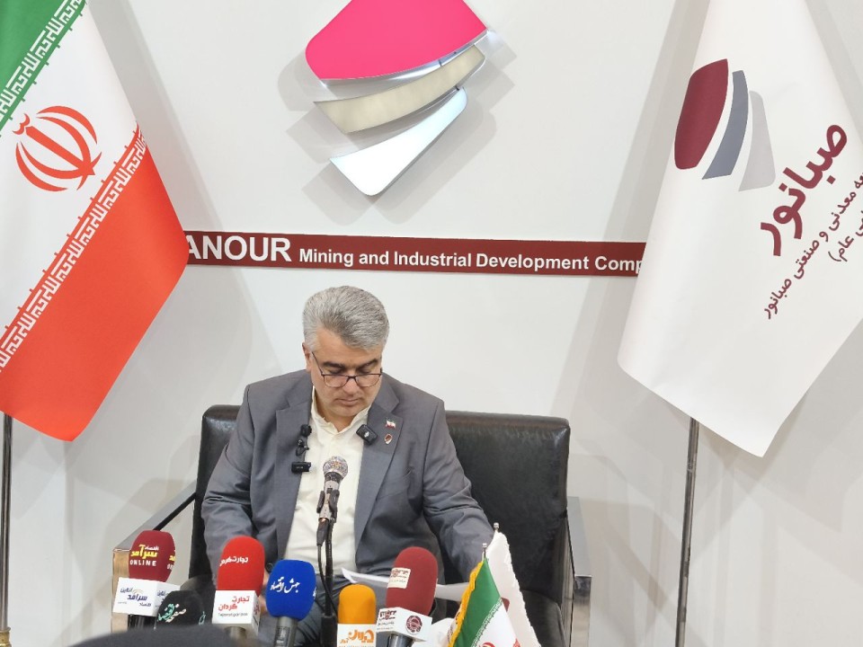 فعالسازی مکانیسم «اسنپبک» اثر محسوسی بر صنعت و معدن ندارد/ اتکا به توان داخلی و شرکتهای دانشبنیان راه برونرفت از تحریمها است فعالسازی مکانیسم «اسنپبک» اثر محسوسی بر صنعت و معدن ندارد/ اتکا به توان داخلی و شرکتهای دانشبنیان راه برونرفت از تحریمها است