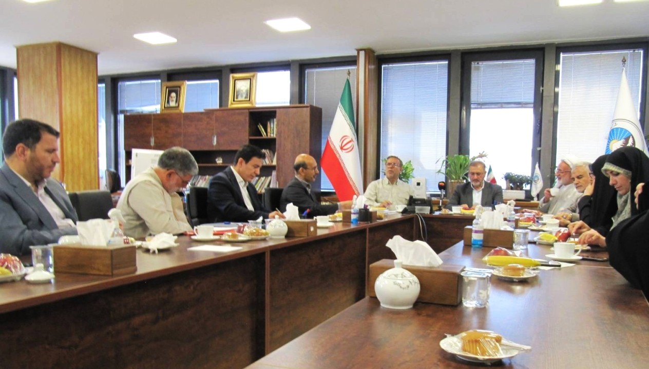 شرکت سهامی بیمه ایران در شعبه شهید مطهری میزبان اعضای شورای عالی سیاستگذاری ایثارگران کشور بود. شرکت سهامی بیمه ایران در شعبه شهید مطهری میزبان اعضای شورای عالی سیاستگذاری ایثارگران کشور بود.