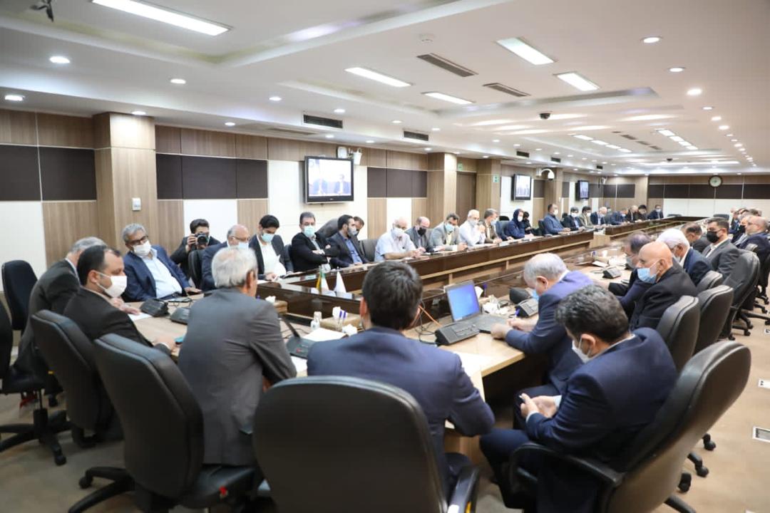 حرکت دولت در مسیر حذف ارز ۴۲۰۰ تومانی گام به گام و تدریجی خواهد بود